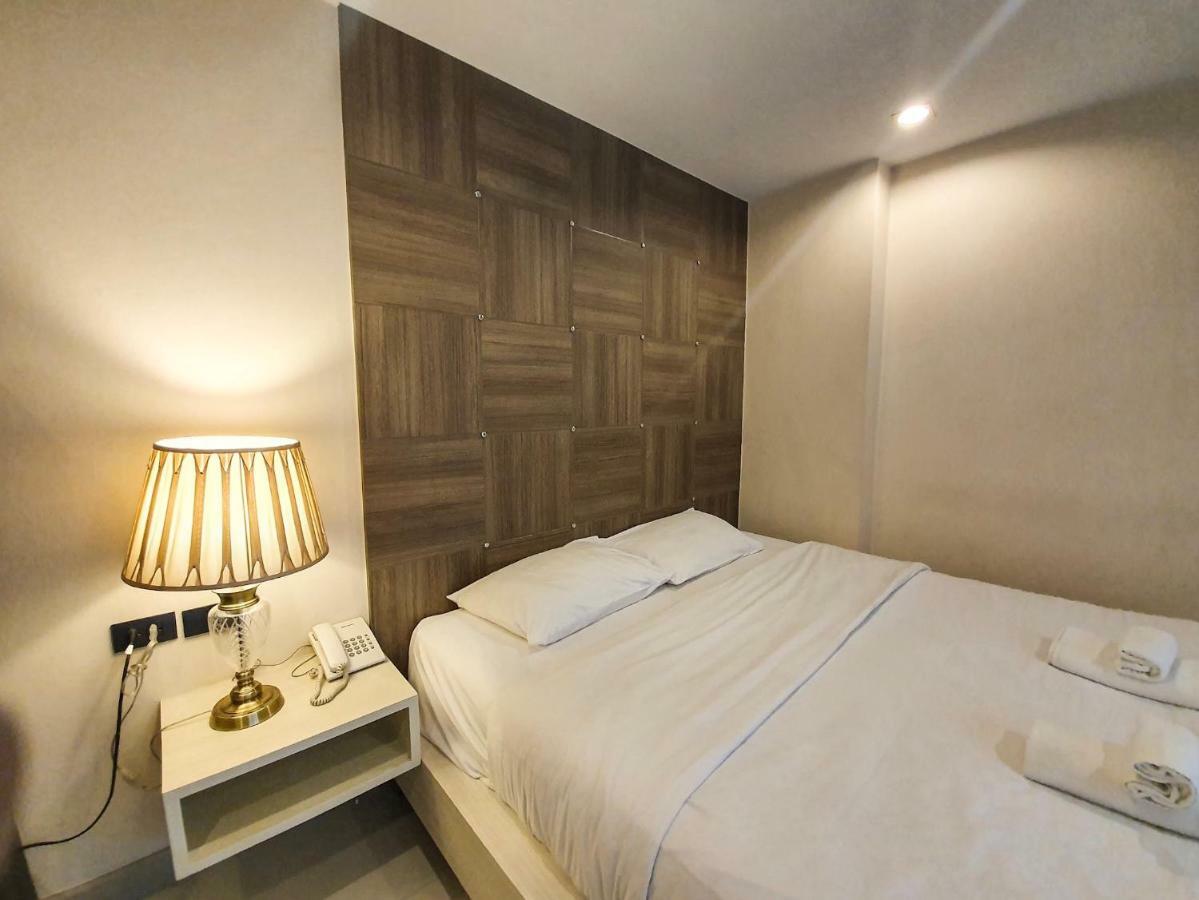 Parkview Ratchaprarop Hotel Bangkok Buitenkant foto